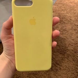 iPhone apple 7plus yellow case